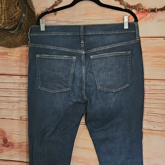 Excellent Unused Condition "J Crew Denim" Dark Wash Button Up Jeans! Sz 32 waist - Picture 5 of 5
